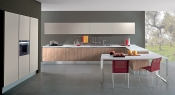 Кухня Oikos Cucine Insula/Agora светло-коричневая